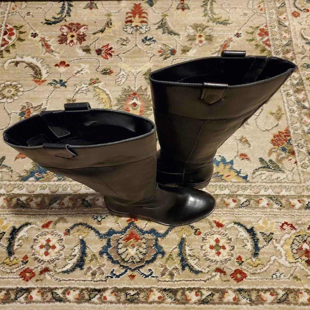 VINCE CAMUTO Selpisa 2 Tall Leather Wide Calf Boots
